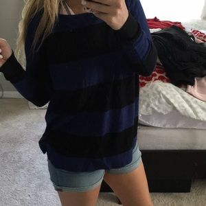 Black and Blue light sweater (baggy)